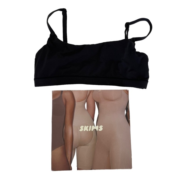 SKIMS Scoop Neck Bra - Picture 1 of 3